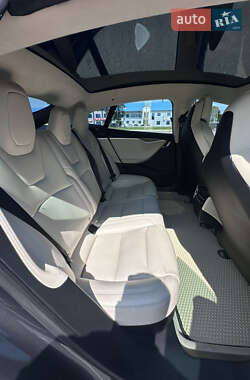 Лифтбек Tesla Model S 2017 в 