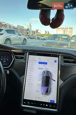 Лифтбек Tesla Model S 2016 в 