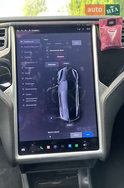 Ліфтбек Tesla Model S 2015 в 