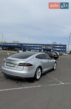 Лифтбек Tesla Model S 2013 в 