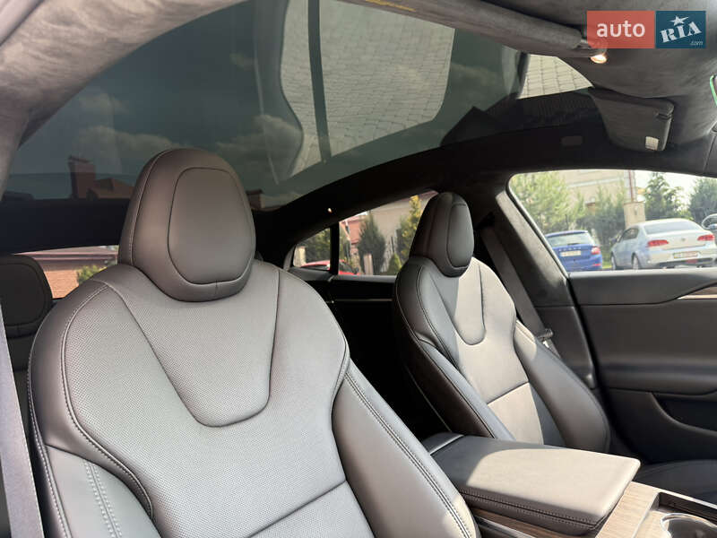 Лифтбек Tesla Model S 2022 в Шептицькому