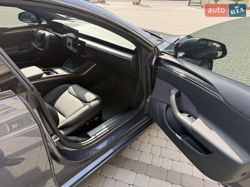 Лифтбек Tesla Model S 2022 в Шептицькому