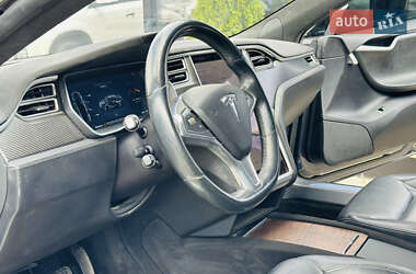 Лифтбек Tesla Model S 2016 в 