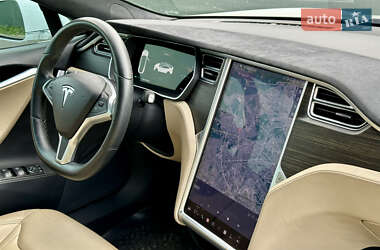 Лифтбек Tesla Model S 2015 в 