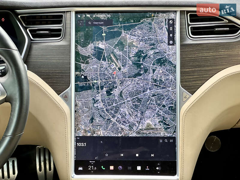 Лифтбек Tesla Model S 2015 в Киеве