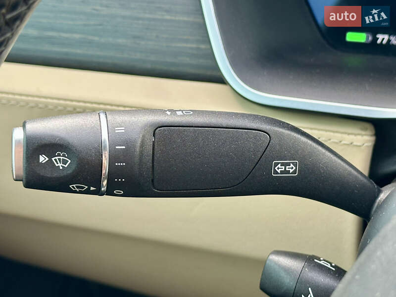 Лифтбек Tesla Model S 2015 в Киеве