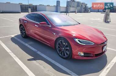 Лифтбек Tesla Model S 2018 в Киеве