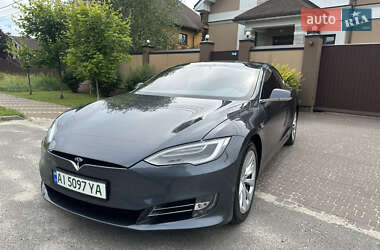 Ліфтбек Tesla Model S 2018 в Києві