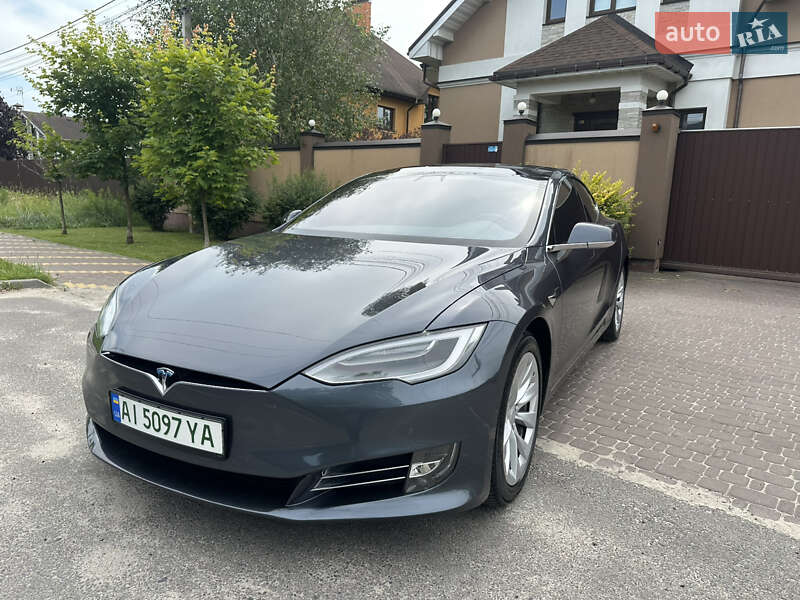 Лифтбек Tesla Model S 2018 в Киеве фото 2 Лифтбек Tesla Model S 2018 в Киеве