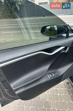 Лифтбек Tesla Model S 2018 в 