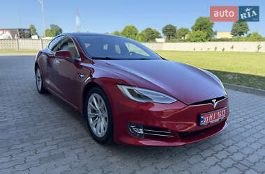 Ліфтбек Tesla Model S 2017 в Радехові