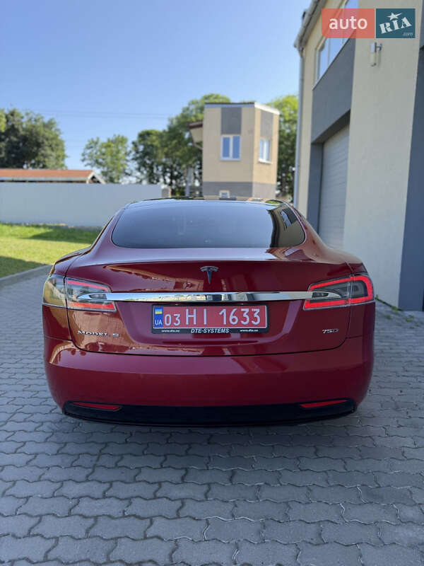 Лифтбек Tesla Model S 2017 в Радехове