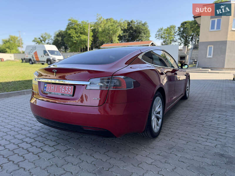 Лифтбек Tesla Model S 2017 в Радехове