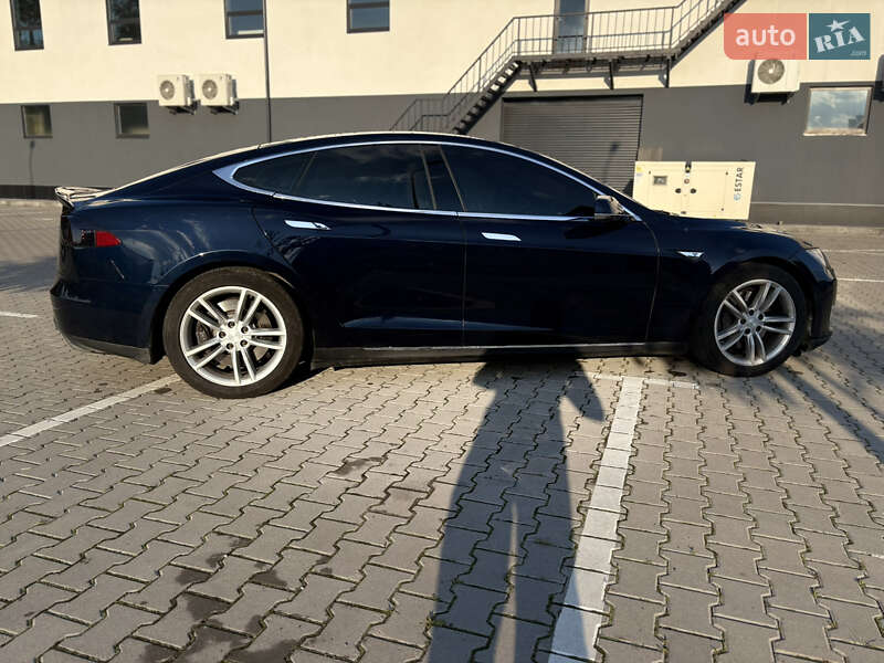 Лифтбек Tesla Model S 2013 в Хмельницком