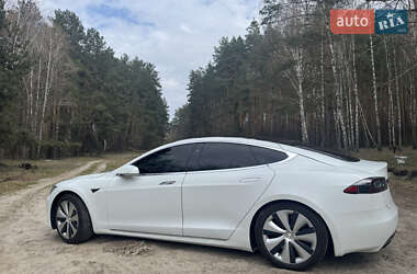 Лифтбек Tesla Model S 2020 в 