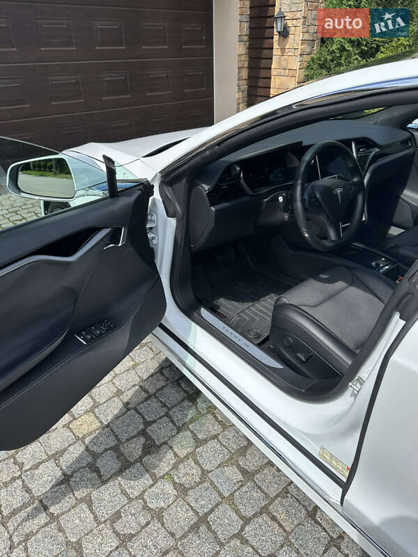 Ліфтбек Tesla Model S 2018 в Києві