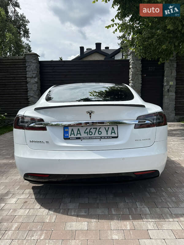 Ліфтбек Tesla Model S 2018 в Києві