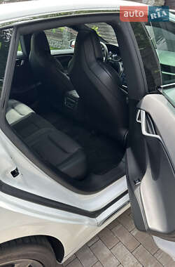 Лифтбек Tesla Model S 2018 в 