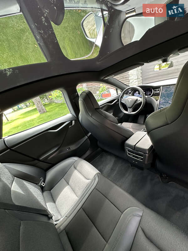 Ліфтбек Tesla Model S 2018 в Києві