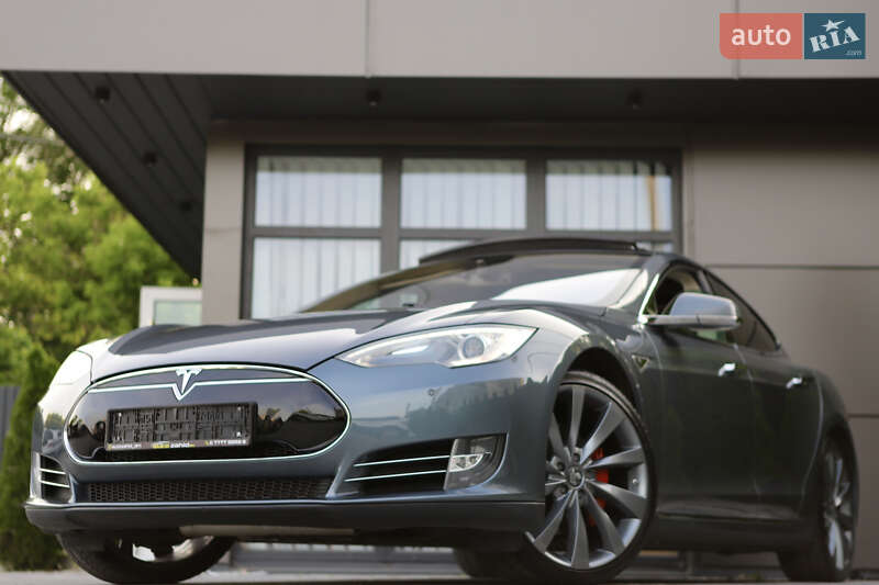 Лифтбек Tesla Model S 2014 в Дрогобыче