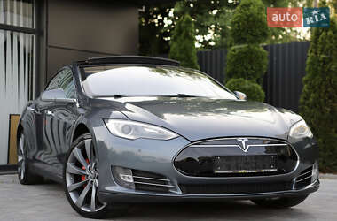 Лифтбек Tesla Model S 2014 в 