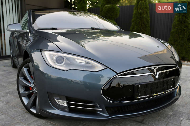 Лифтбек Tesla Model S 2014 в Дрогобыче