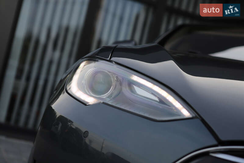 Лифтбек Tesla Model S 2014 в Дрогобыче