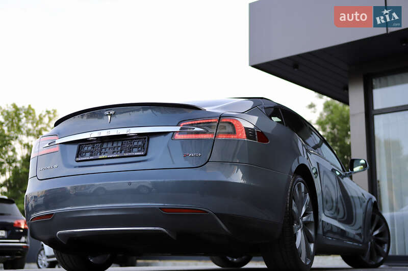 Лифтбек Tesla Model S 2014 в Дрогобыче