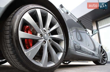Лифтбек Tesla Model S 2014 в 