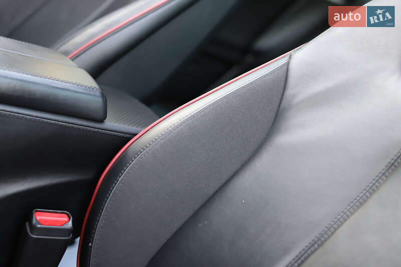 Лифтбек Tesla Model S 2014 в Дрогобыче