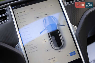 Лифтбек Tesla Model S 2014 в 