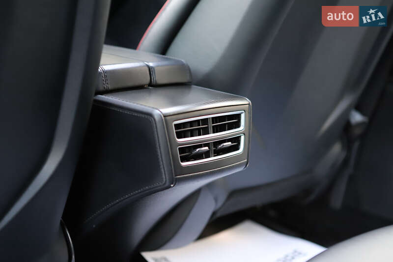 Лифтбек Tesla Model S 2014 в Дрогобыче