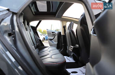 Лифтбек Tesla Model S 2014 в 