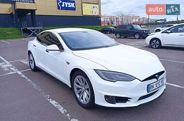 Ліфтбек Tesla Model S 2013 в Рівному