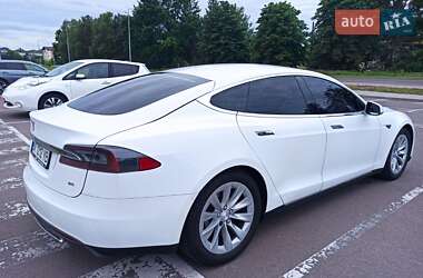 Лифтбек Tesla Model S 2013 в 