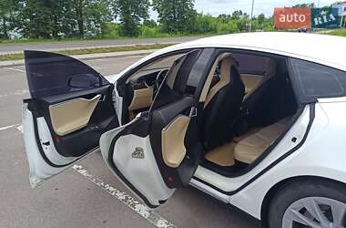 Лифтбек Tesla Model S 2013 в 