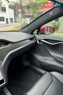 Лифтбек Tesla Model S 2018 в 