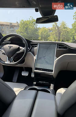 Ліфтбек Tesla Model S 2015 в 
