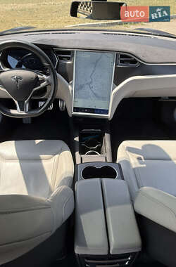 Ліфтбек Tesla Model S 2015 в 