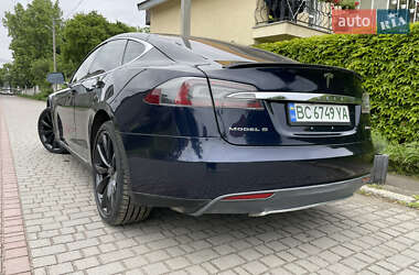 Лифтбек Tesla Model S 2015 в 
