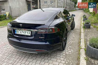 Лифтбек Tesla Model S 2015 в 