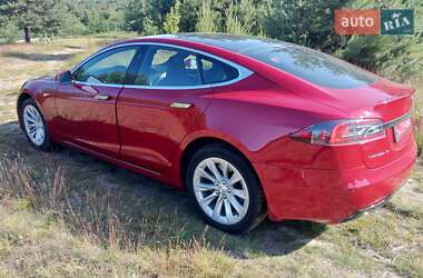 Лифтбек Tesla Model S 2016 в 
