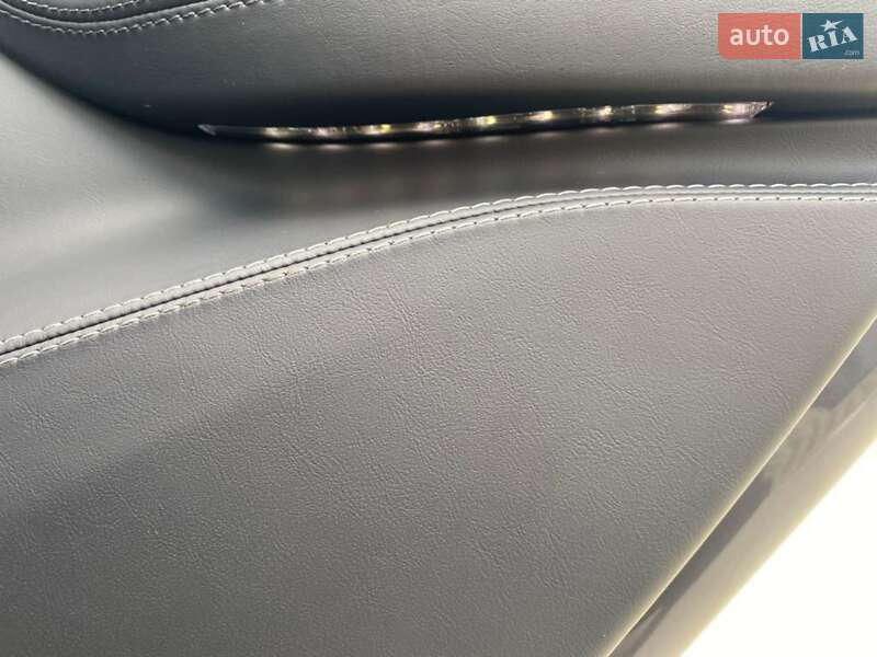 Ліфтбек Tesla Model S 2018 в Києві