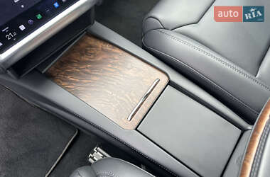 Лифтбек Tesla Model S 2018 в 