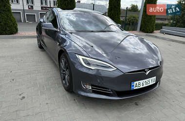 Ліфтбек Tesla Model S 2020 в 