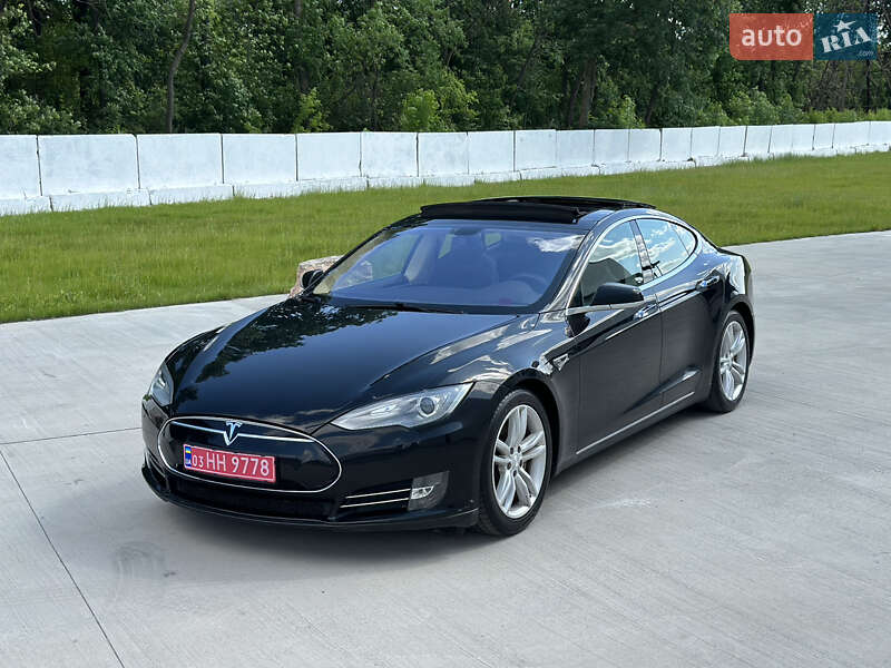 Лифтбек Tesla Model S 2013 в Луцке
