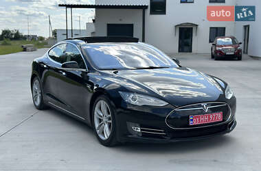 Лифтбек Tesla Model S 2013 в 