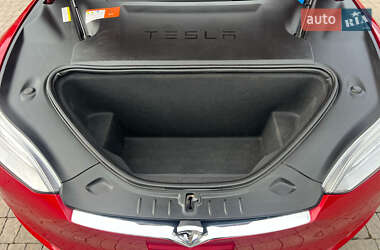 Лифтбек Tesla Model S 2017 в 