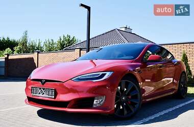 Ліфтбек Tesla Model S 2017 в 