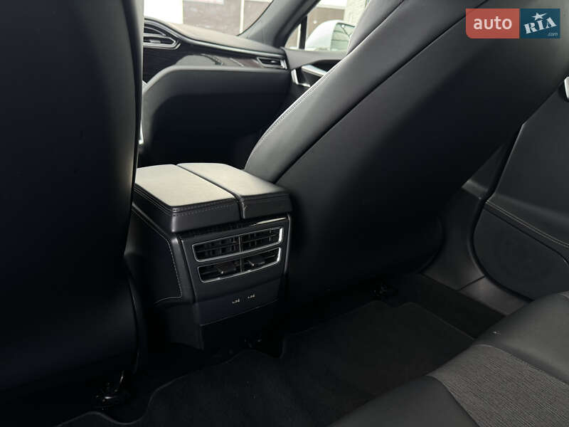 Лифтбек Tesla Model S 2017 в Виннице фото 19 Лифтбек Tesla Model S 2017 в Виннице